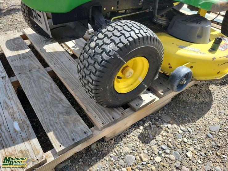 john-deere-la100-image-10