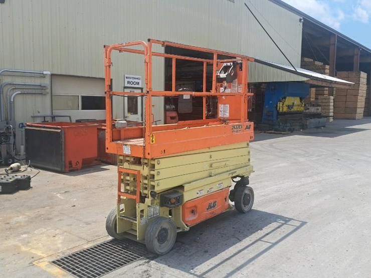 2016-jlg-2632es-image-5