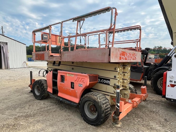 2005-jlg-4394rt-image-3