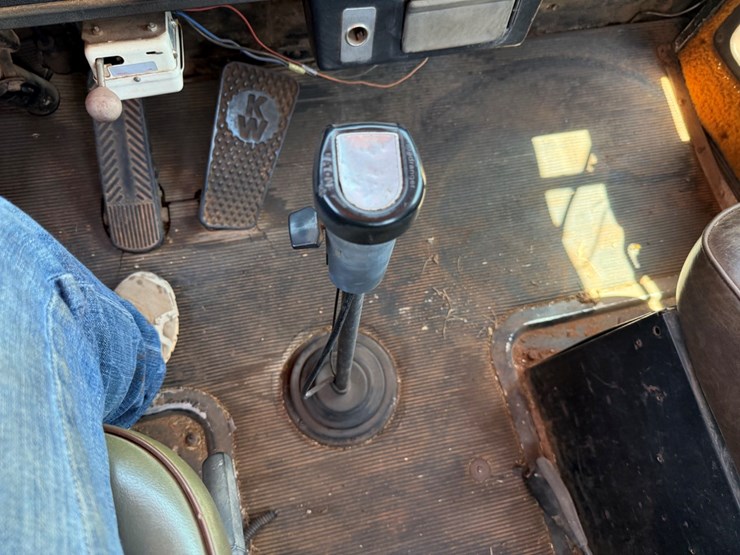 1990-kenworth-t400-image-19