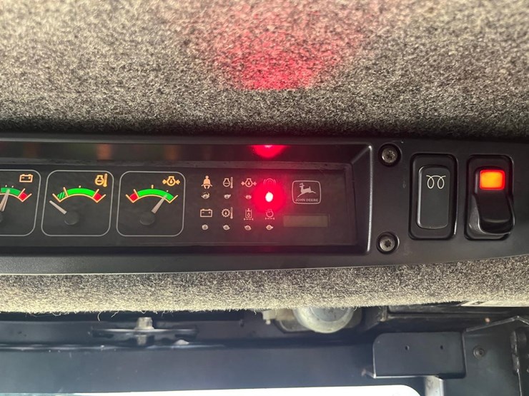 john-deere-250-image-21