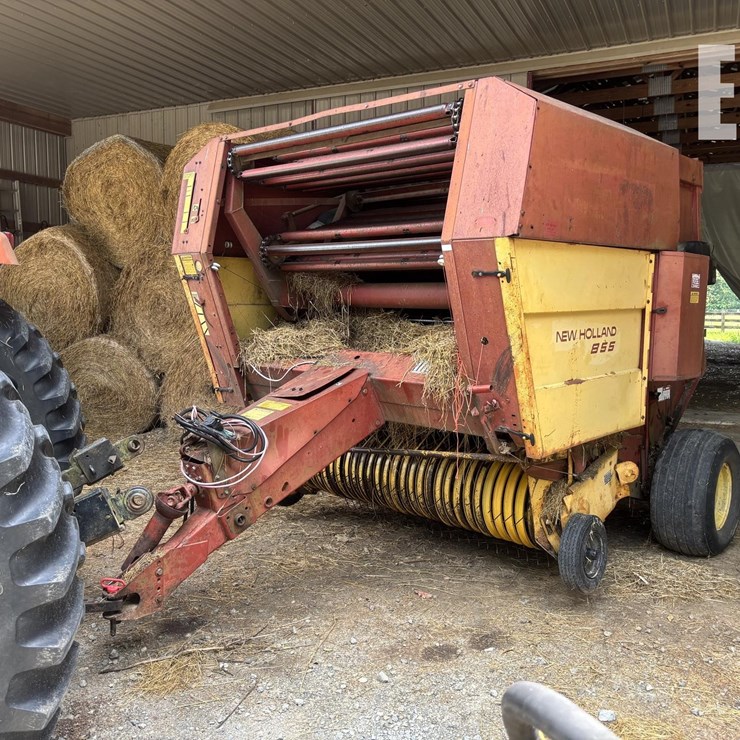 NEW HOLLAND 855
