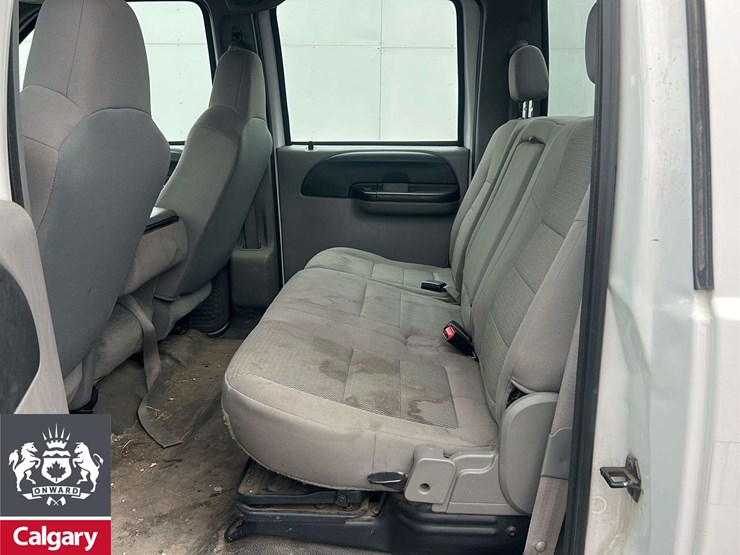 2006-ford-f550-image-9