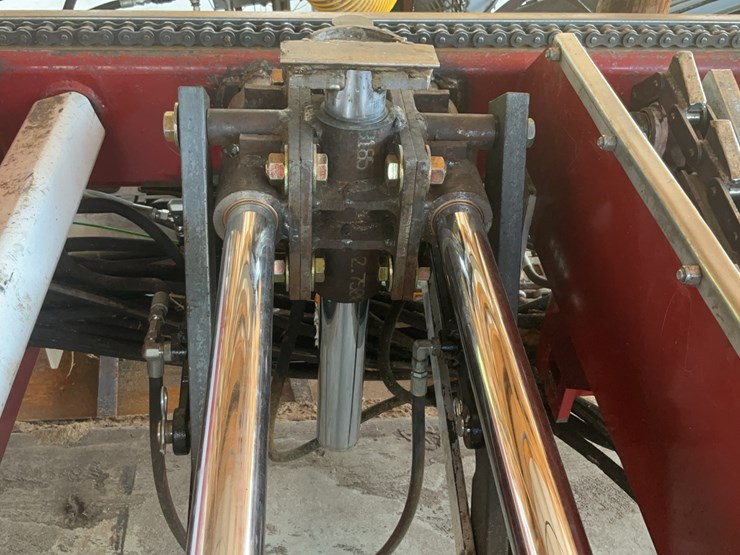 2022-john-deere-80-image-71