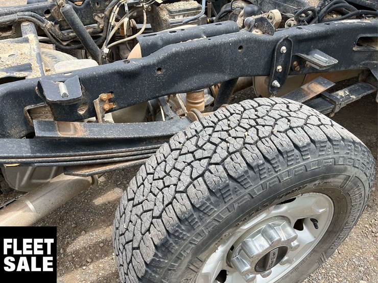2020-ford-f350-image-12