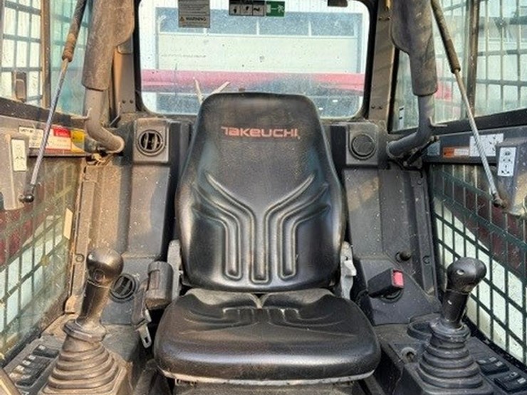 takeuchi-tl10v2-image-14