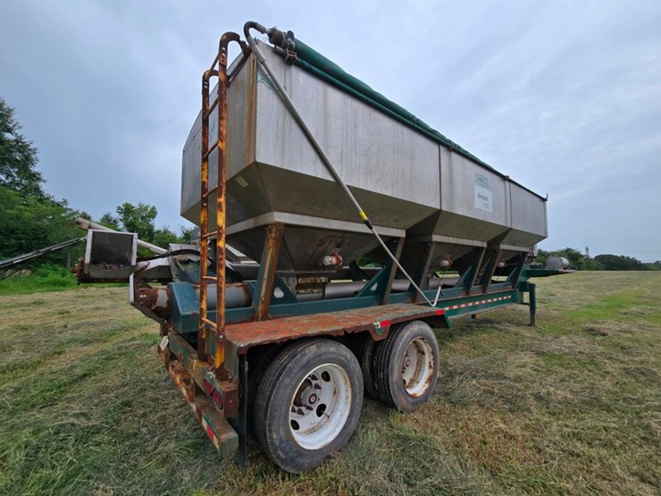 2014-doyle-dry-fertilizer-tender-trailer---kubota-diesel,-3-stainless-compartments,-side-discharge-image-13