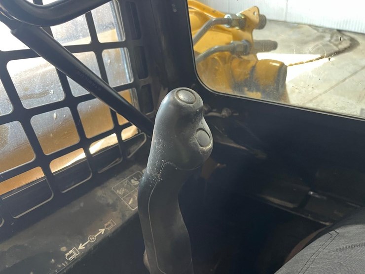 john-deere-250-image-25