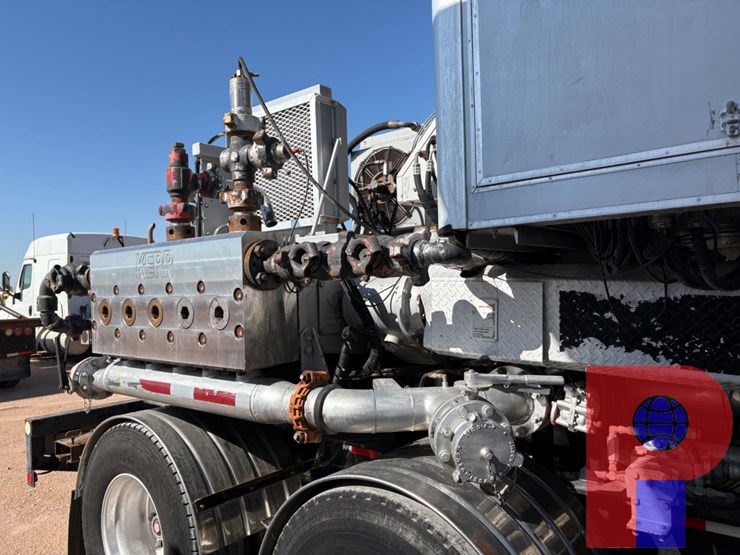 2012-cryogenic-vessel-alternatives-3-axle-15k-2,000-hp-double-pumper-trailer-image-13