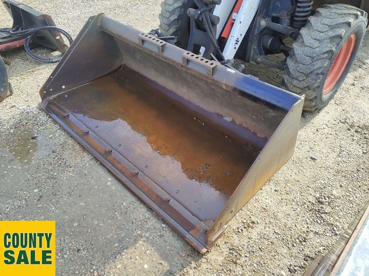 2011-bobcat-toolcat-5600-image-16
