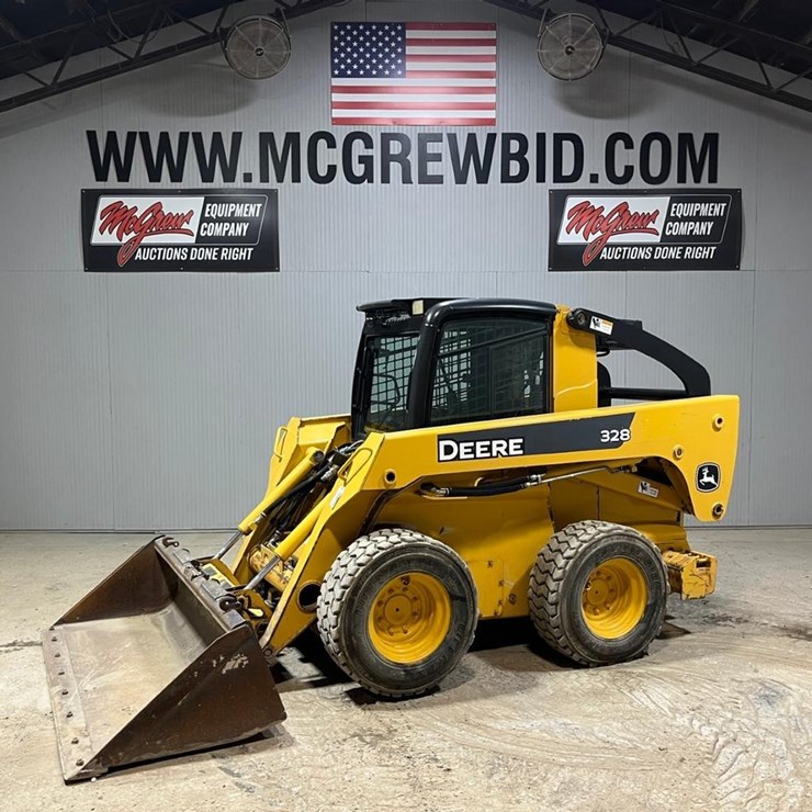 2018 JOHN DEERE 328