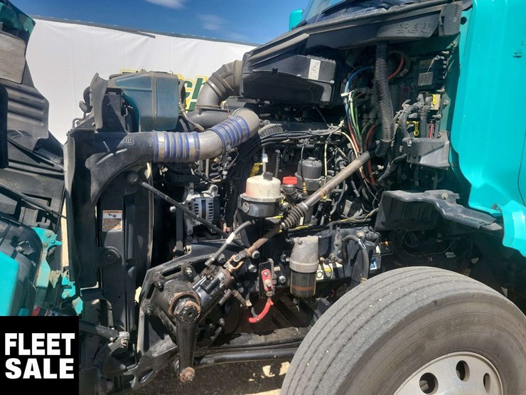 2019-peterbilt-579-image-14