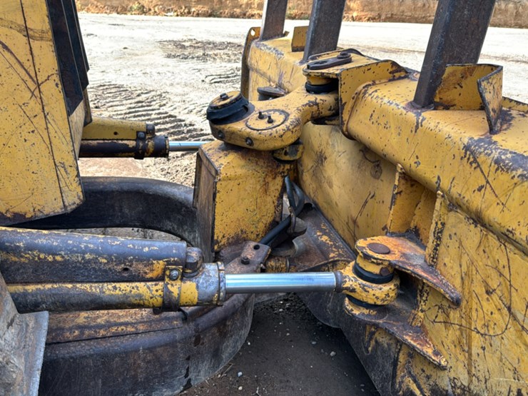 deere-450g-image-31