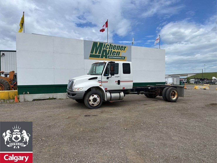 2011-international-durastar-4300-image-1