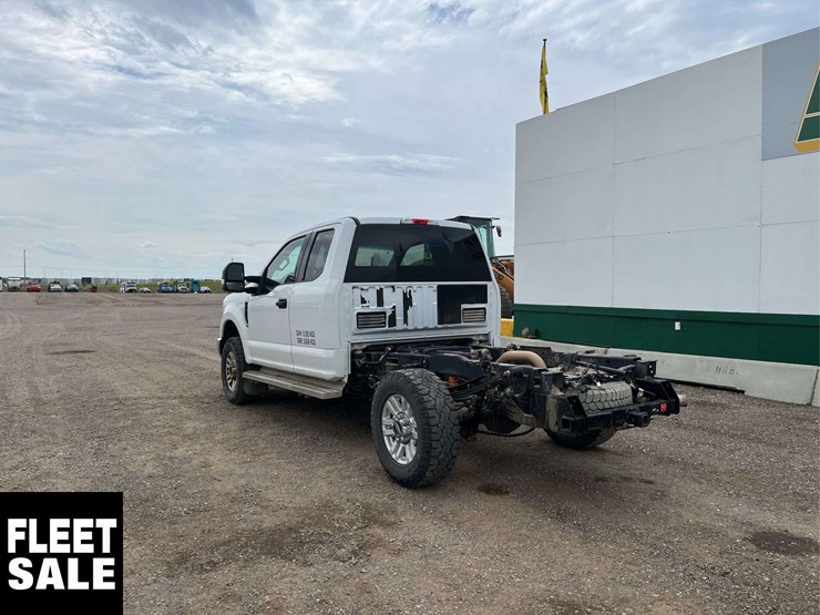2019-ford-f350-image-10