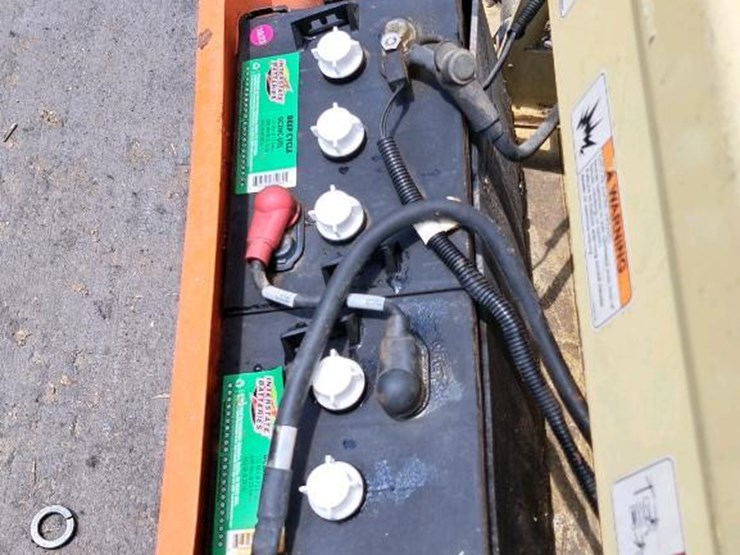 2016-jlg-2632es-image-11