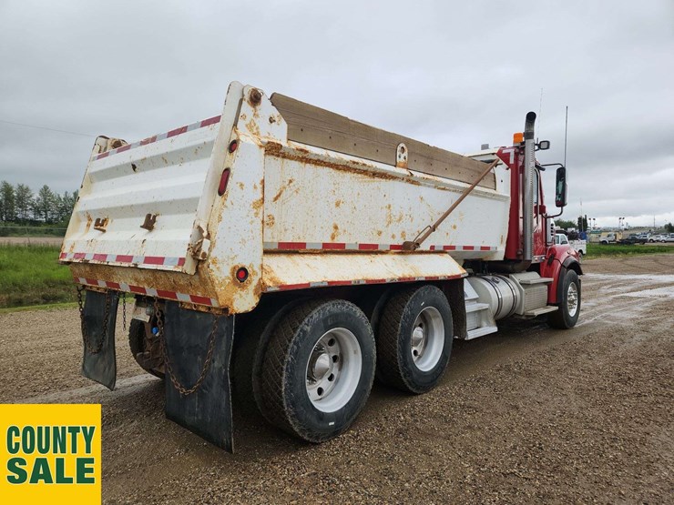 2012-freightliner-coronado-122-sd-image-4