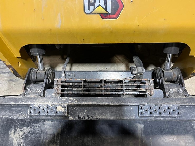 2022-caterpillar-262d3-image-10