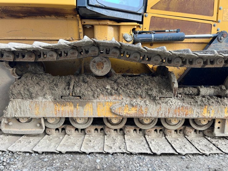 2015-deere-650k-lgp-image-18