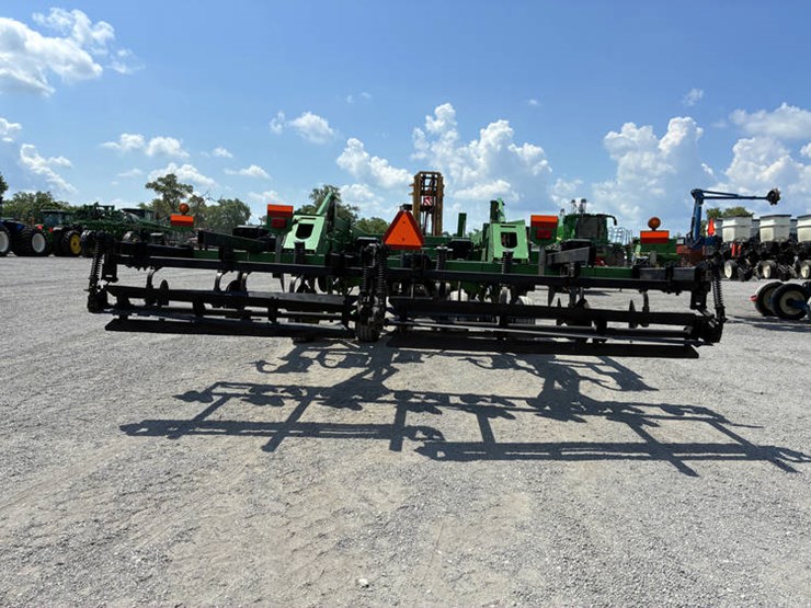 john-deere-2700-image-13