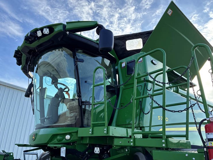 2024-john-deere-s790-image-31