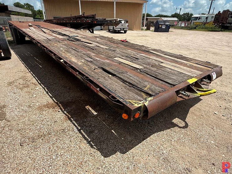 2010-clark-trailer-service-45’-x-102”-t/a-flatbed-oilfield-float-trailer-image-1