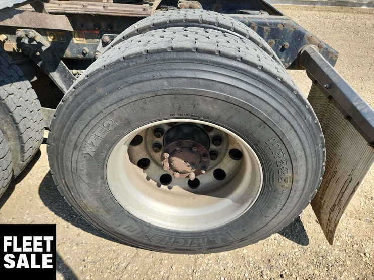 2014-kenworth-t660-image-23
