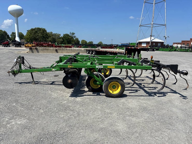 2014-john-deere-714-image-11