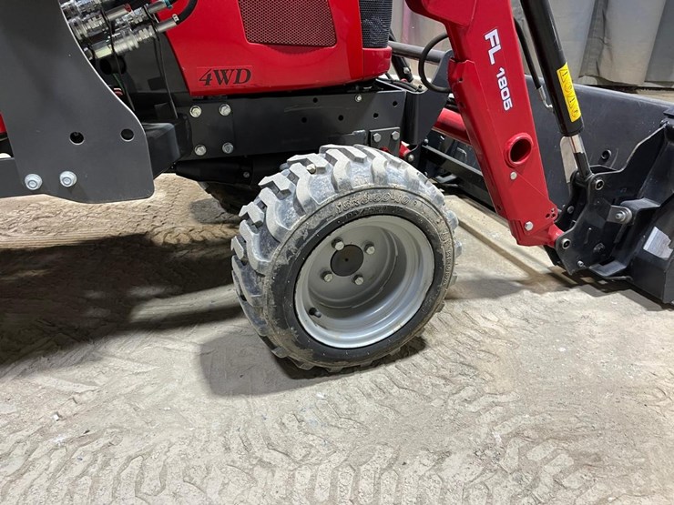 2020-massey-ferguson-gc1723eb-image-22