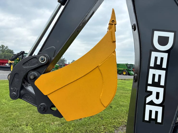 2018-john-deere-2018-image-32