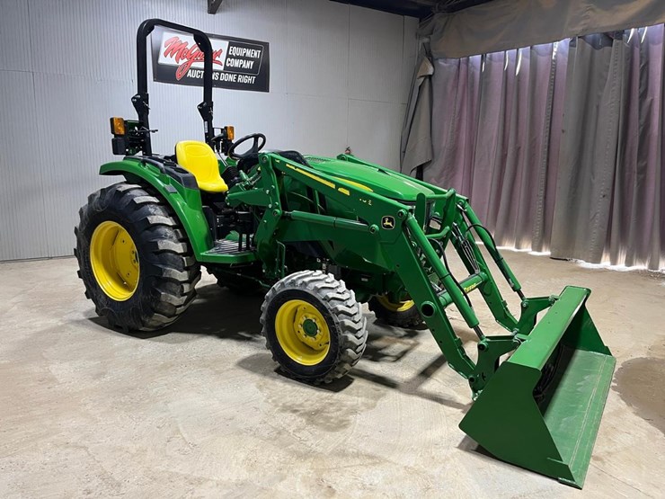 2021-john-deere-4044m-image-7