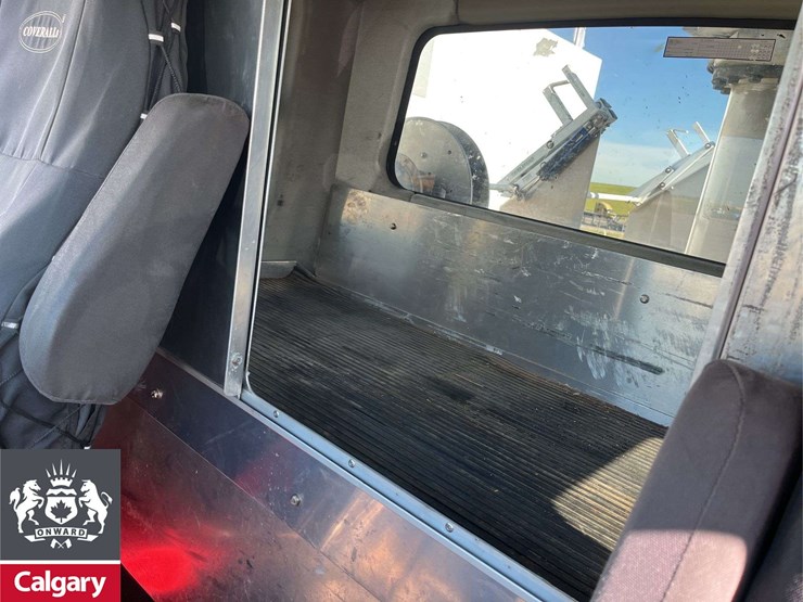 2013-international-durastar-4300-image-8