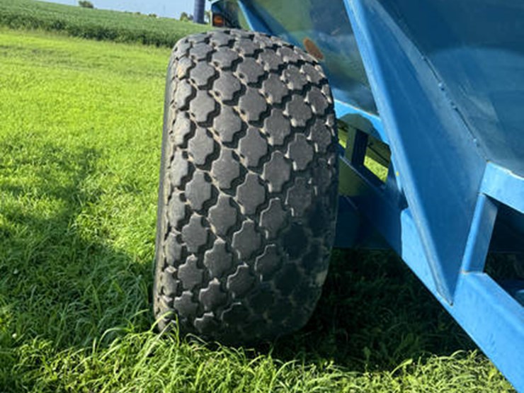1997-kinze-840-image-9