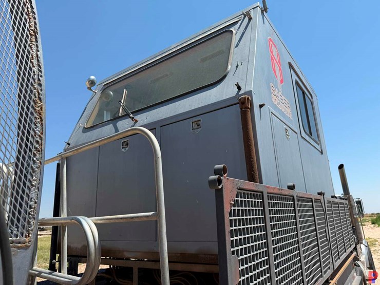 2012-total-equipment-and-service-15k-1-1/4”-4-axle-coil-tubing--trailer-image-17