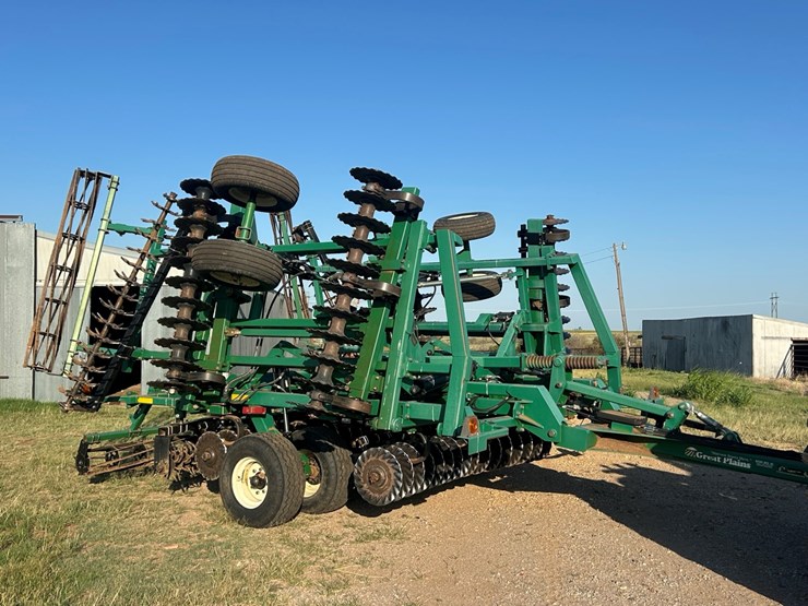 2014-great-plains-2400tm-image-17