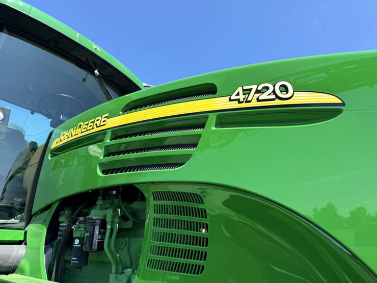 2005-john-deere-4720-image-38