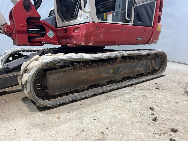 takeuchi-tb370-image-17
