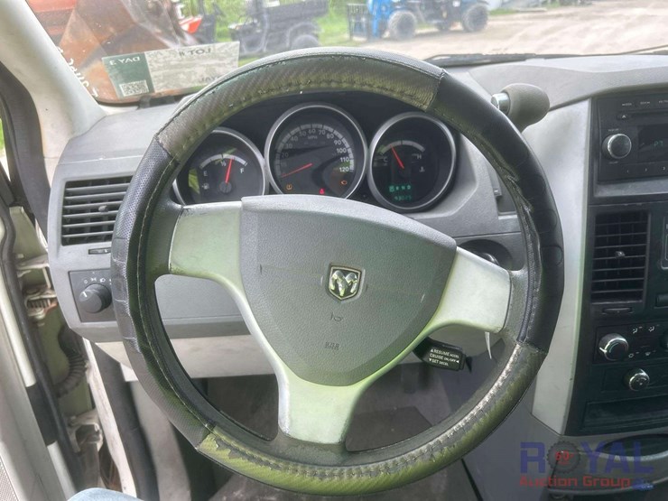 2010-dodge-grand-caravan-se-image-15