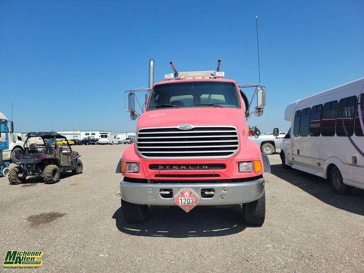 2002-sterling-lt9500-image-5