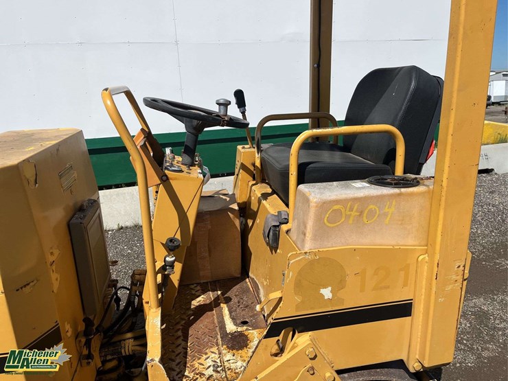 caterpillar-cb-214b-image-6