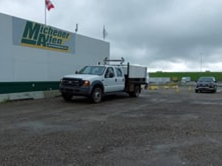 2006-ford-f550-image-29