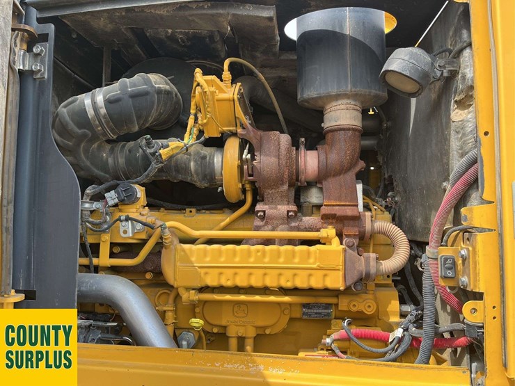 2017-deere-870g-image-16