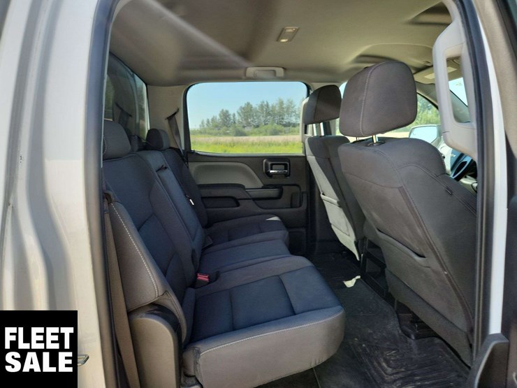 2018-chevrolet-silverado-1500-ls-image-16