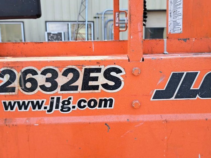 2016-jlg-2632es-image-16