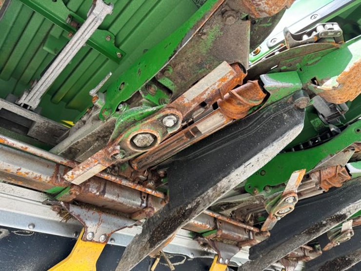 2013-john-deere-612c-image-22