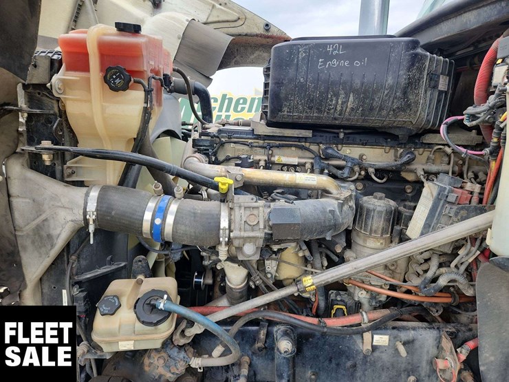 2012-freightliner-coronado-122-image-35