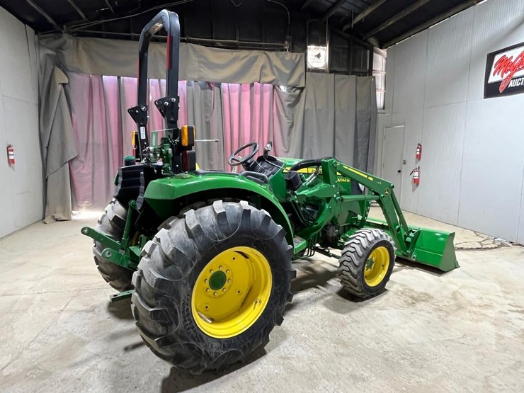 2021-john-deere-4044m-image-5