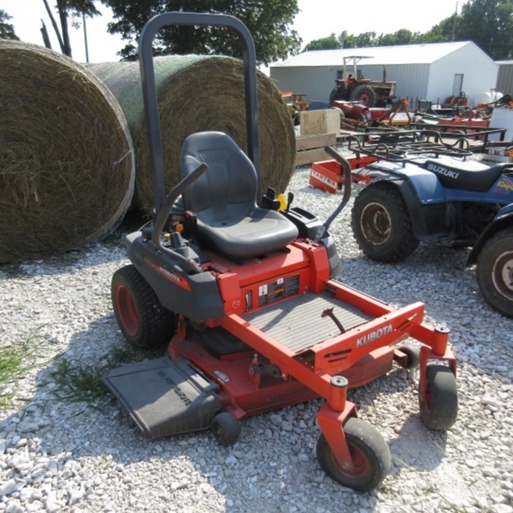 Kubota Z122R Zero Turn Mower