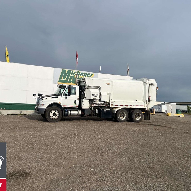2018 INTERNATIONAL WORKSTAR 7400
