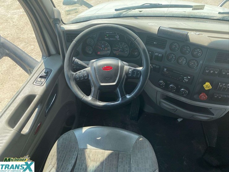 2020-peterbilt-579-image-38